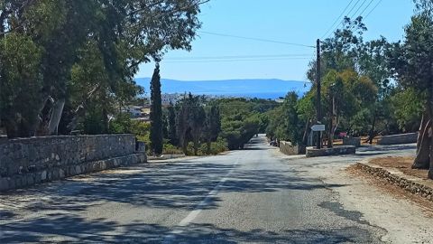 Cycling Tour Around the Island of Paros with Picnic