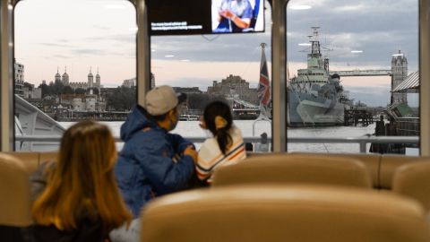 London: Hop-On Hop-Off 1 Day - Uber Boat by Thames Clippers