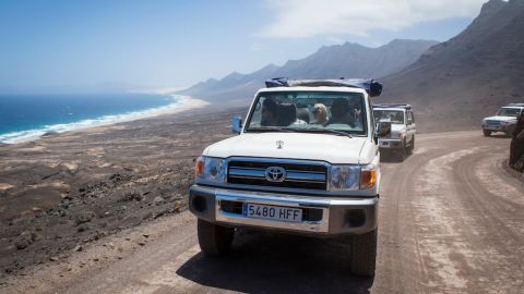 Fuerteventura Jeep & Beach Tour (From Lanzarote) 