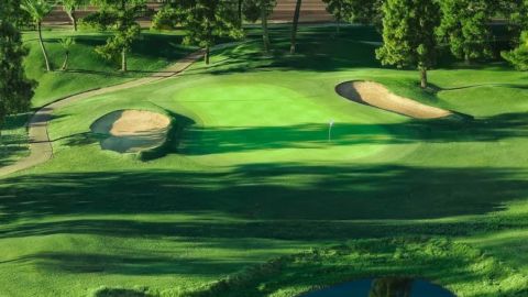 Play Golf 18 Holes at Scottsdale Country Club