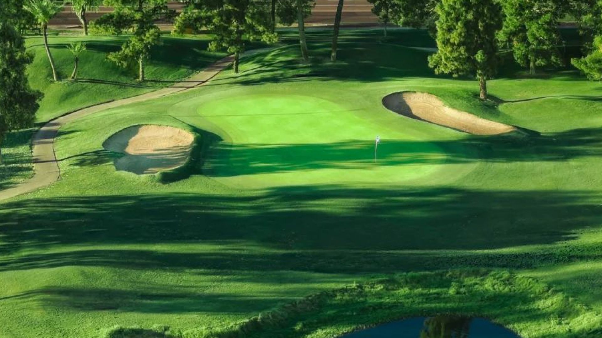 Play Golf 18 Holes at Scottsdale Country Club