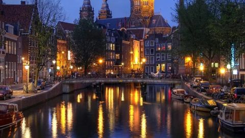 Amsterdam Evening Canal Cruise including drinks
