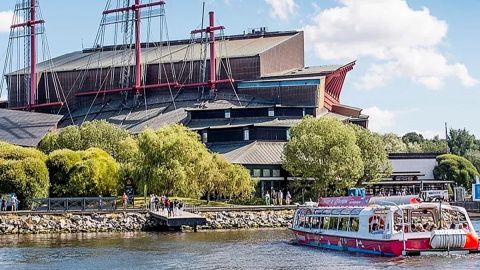 RED Sightseeing Hop-On Hop-Off 24 hrs Boat Stockholm
