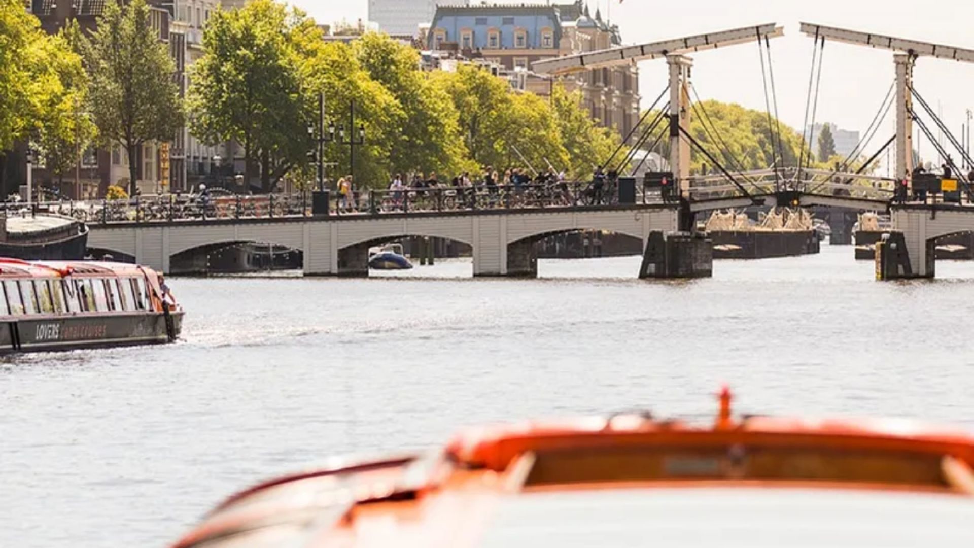 1hr Canal Cruise - Amsterdam Central station