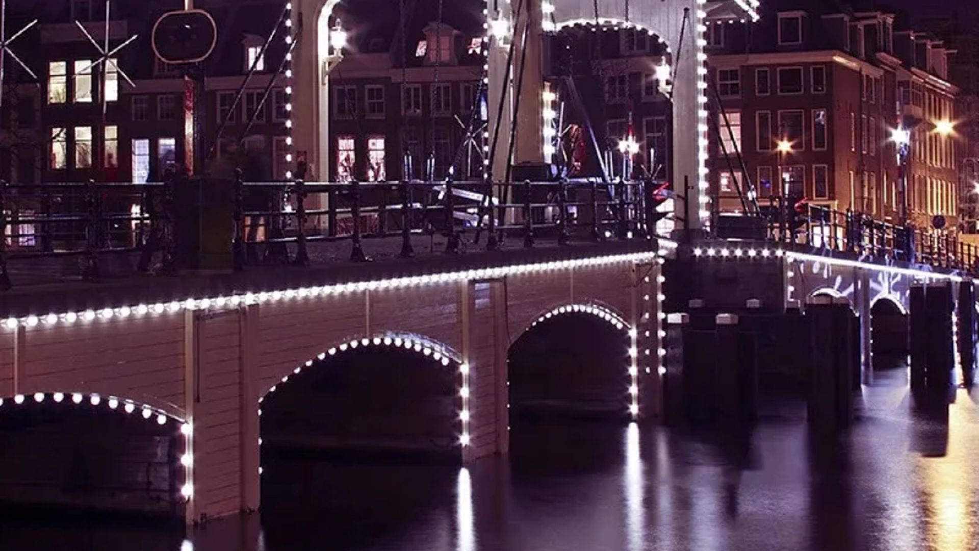 Amsterdam Evening Canal Cruise including drinks
