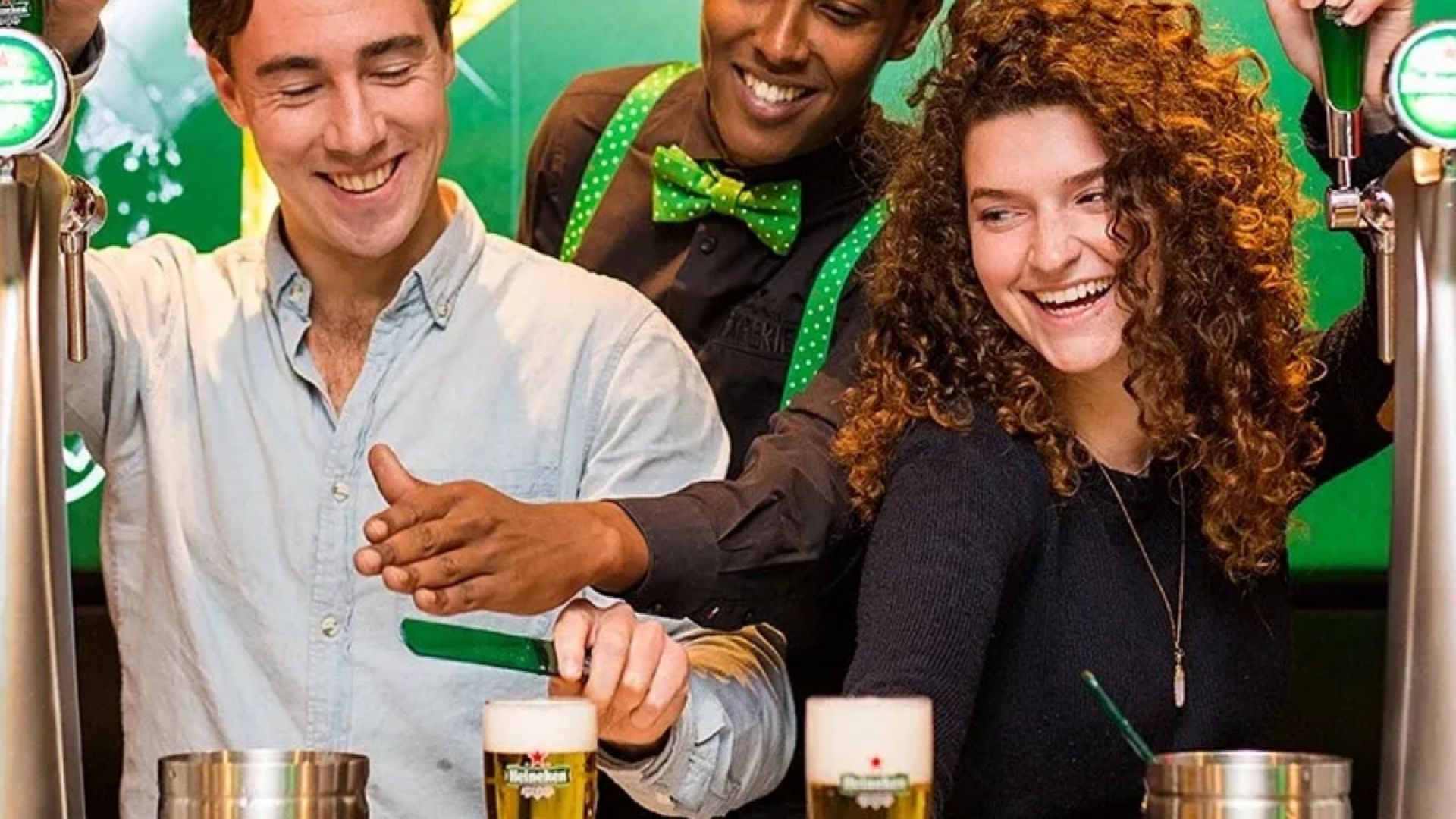 Hop on Hop off 24 hrs bus + Heineken Experience