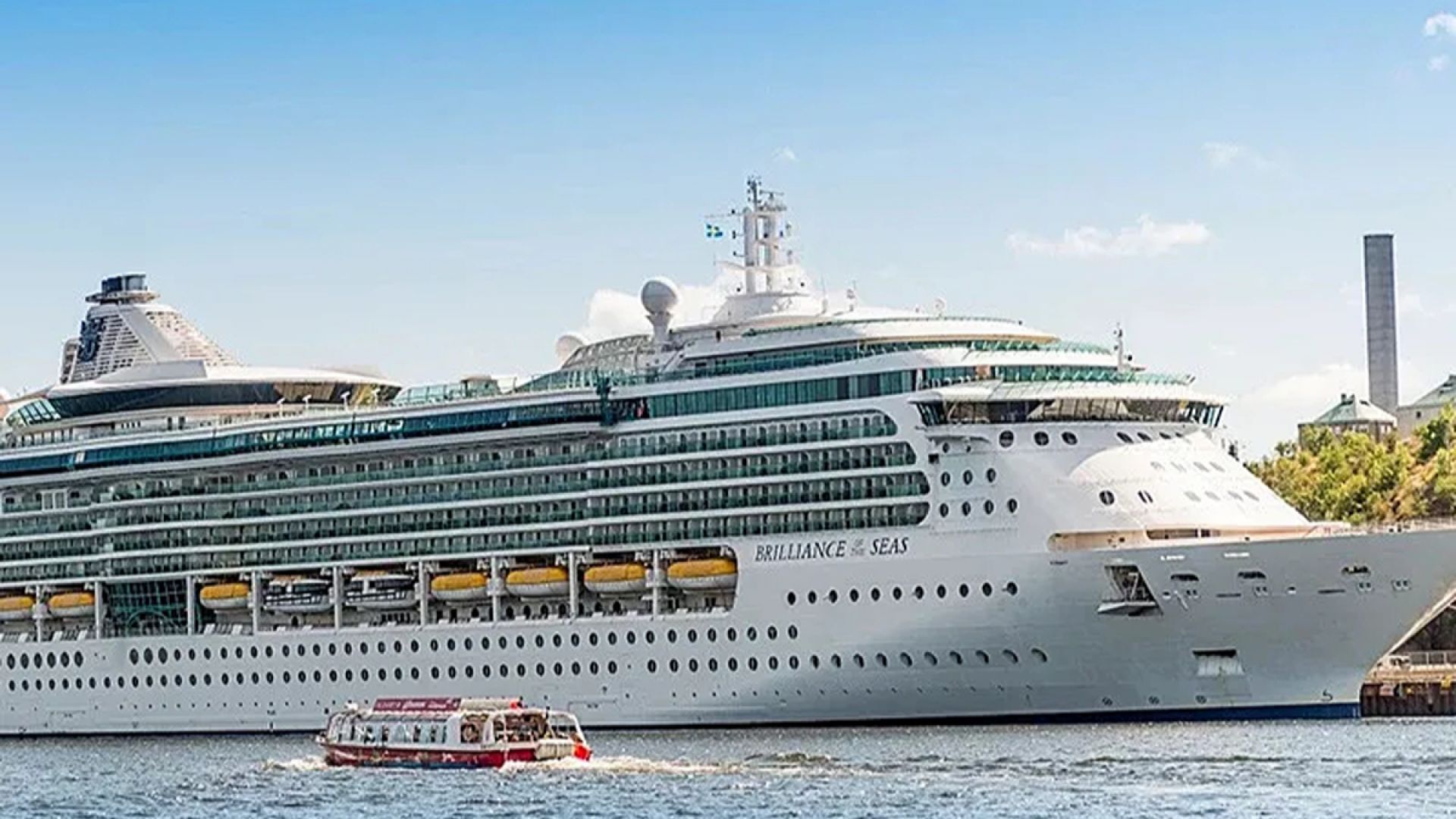 RED Sightseeing Hop-On Hop-Off 24 hrs Boat Stockholm