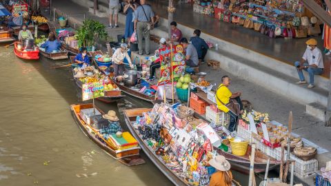 Bangkok: Damnoen Saduak Floating Market Tour Half Day