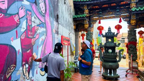 Phuket: City Tour and Cooking Class with Phothong Ride