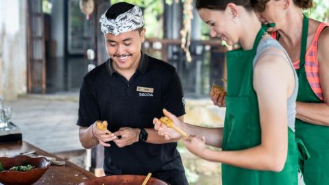 Ubud: Slow Afternoon with Balinese Cooking Class