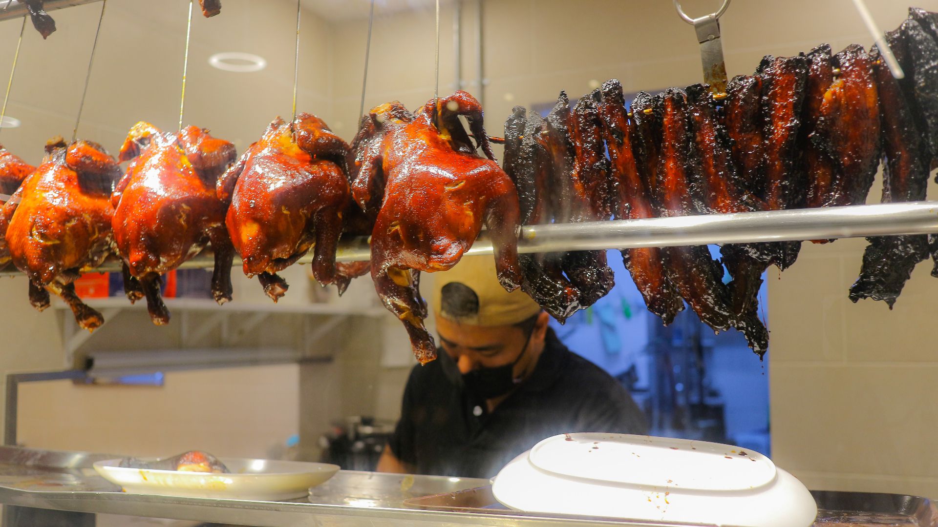 Singapore Foodie Experience Guided Tour with 5 Tastings: Evening Tour