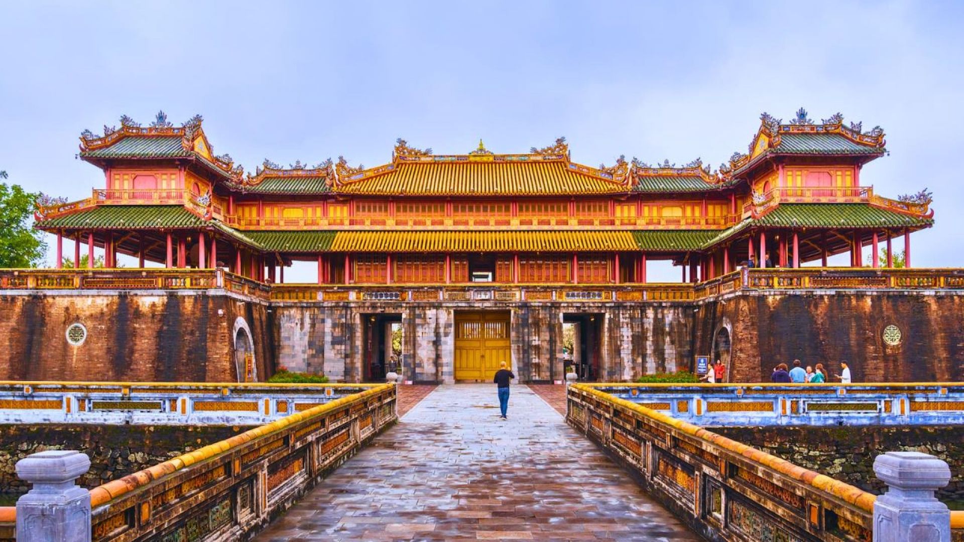 From Da Nang: Hue Imperial City & Heritage Train