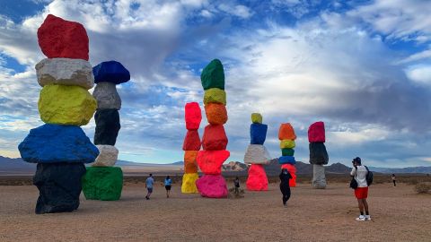 Hoover Dam Walk On Top Tour with Seven Magic Mountains