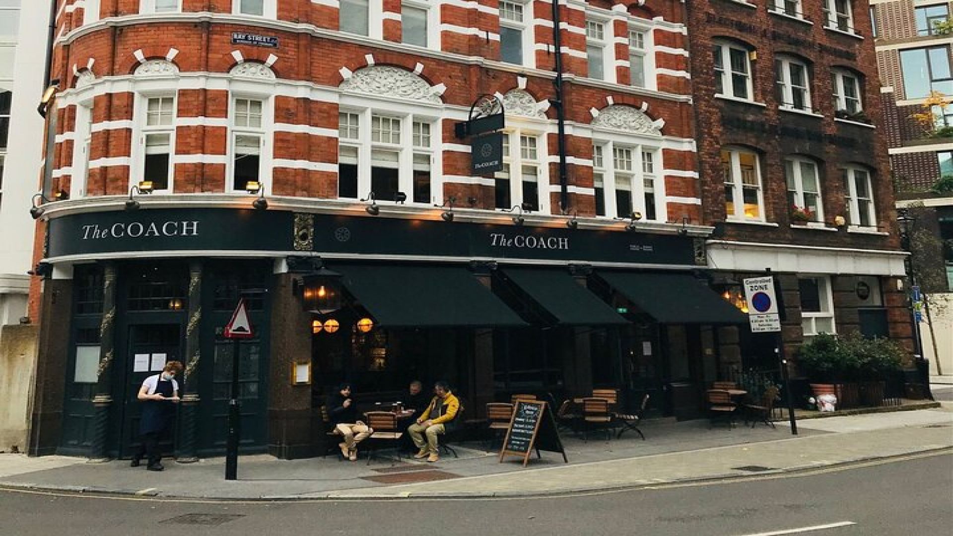 London Charles Dickens Puzzle Questo and Self-Guided Tour