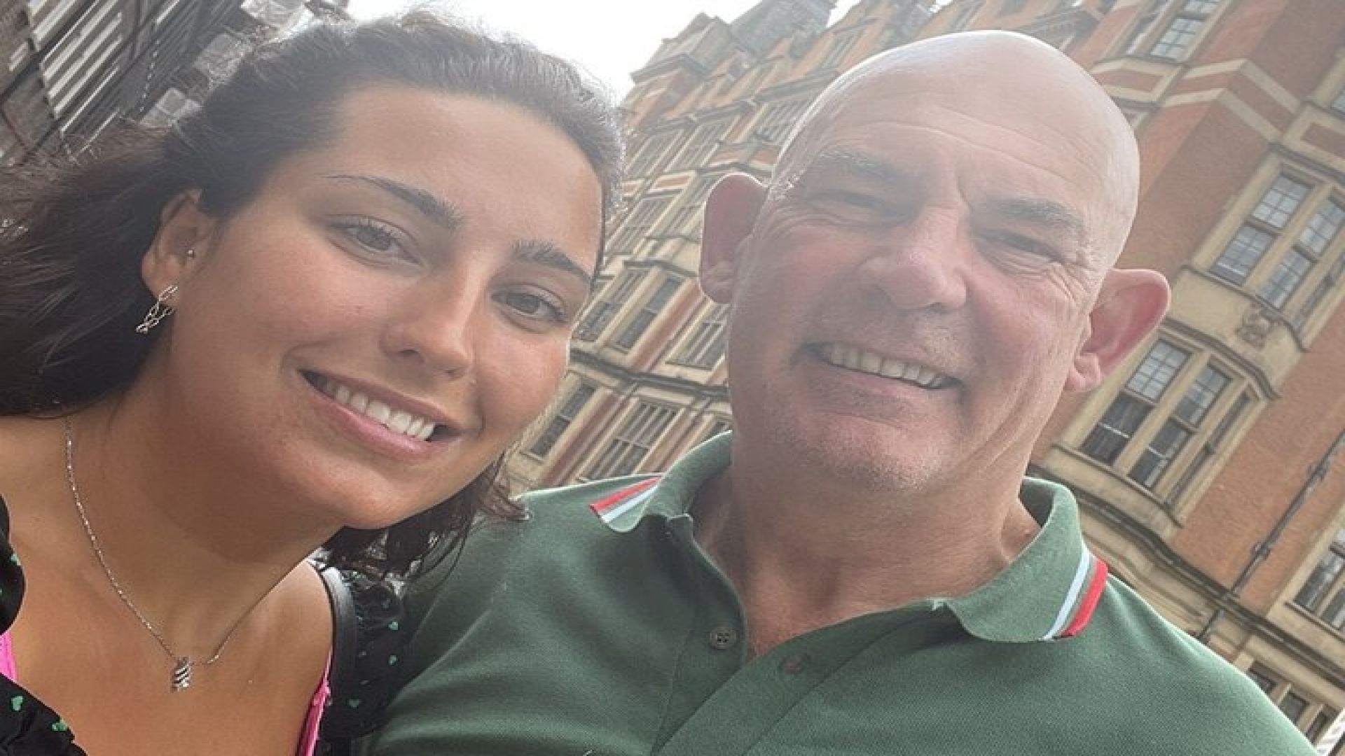 London Charles Dickens Puzzle Questo and Self-Guided Tour