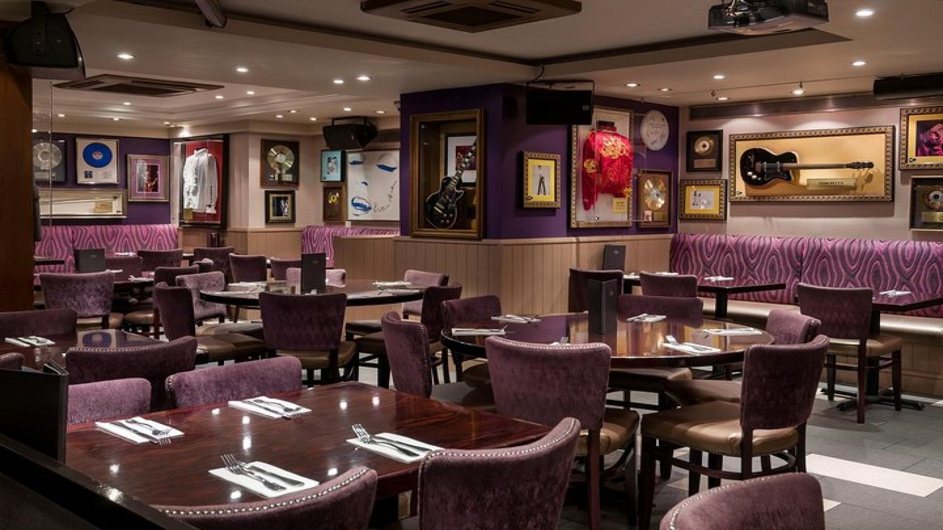 Hard Rock Cafe London Old Park Lane with Set Menu for Lunch or Dinner