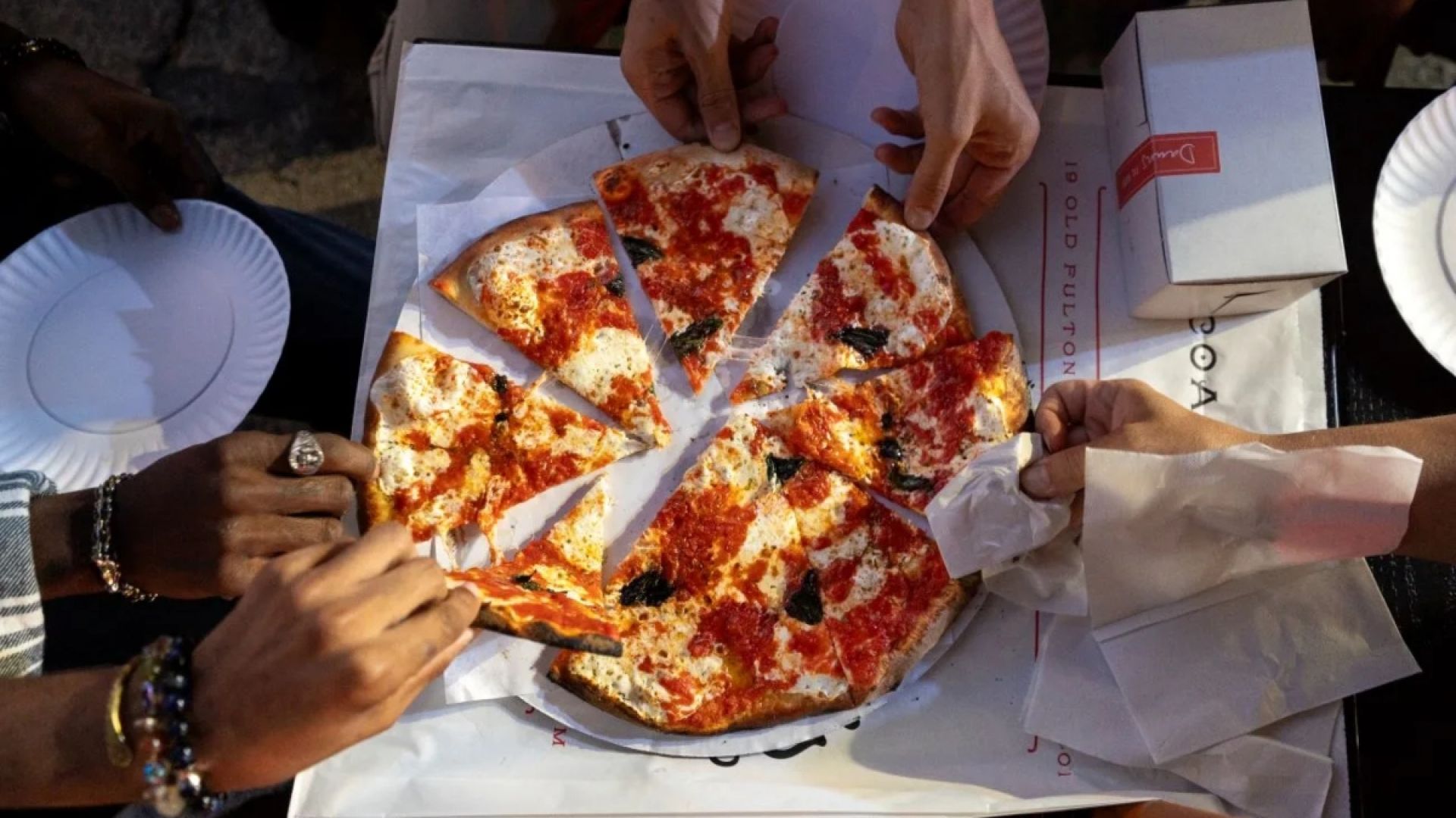 New York: Brooklyn Bridge & DUMBO Food Tour