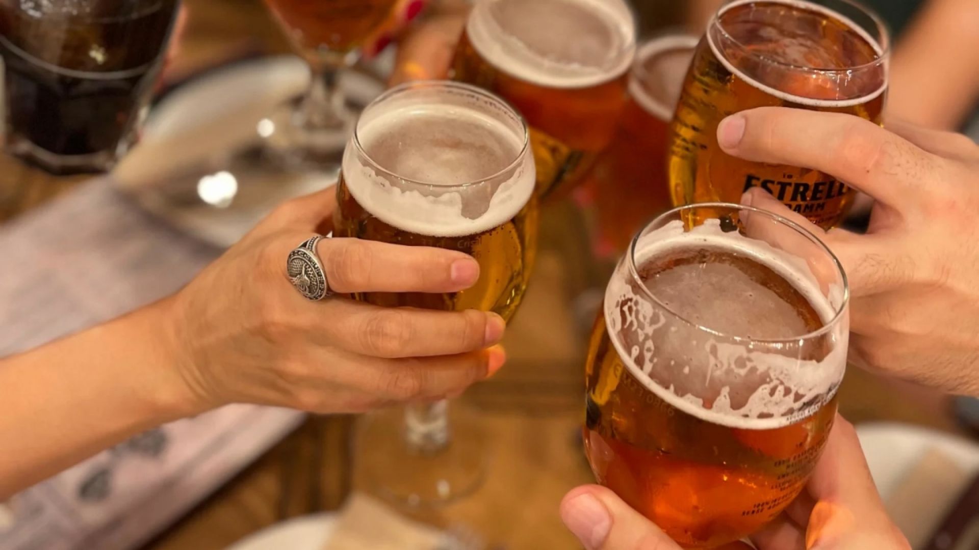 Barcelona Walking Tour: Explore Gaudi and Modernist Architecture 