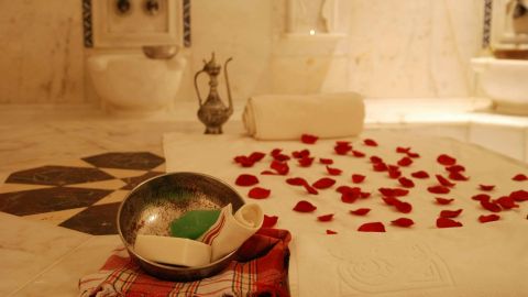 Turkish Bath With Aloe Vera And Oil Massage