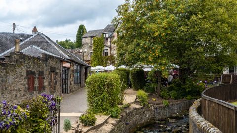 Highland Lochs, Glens & Whisky