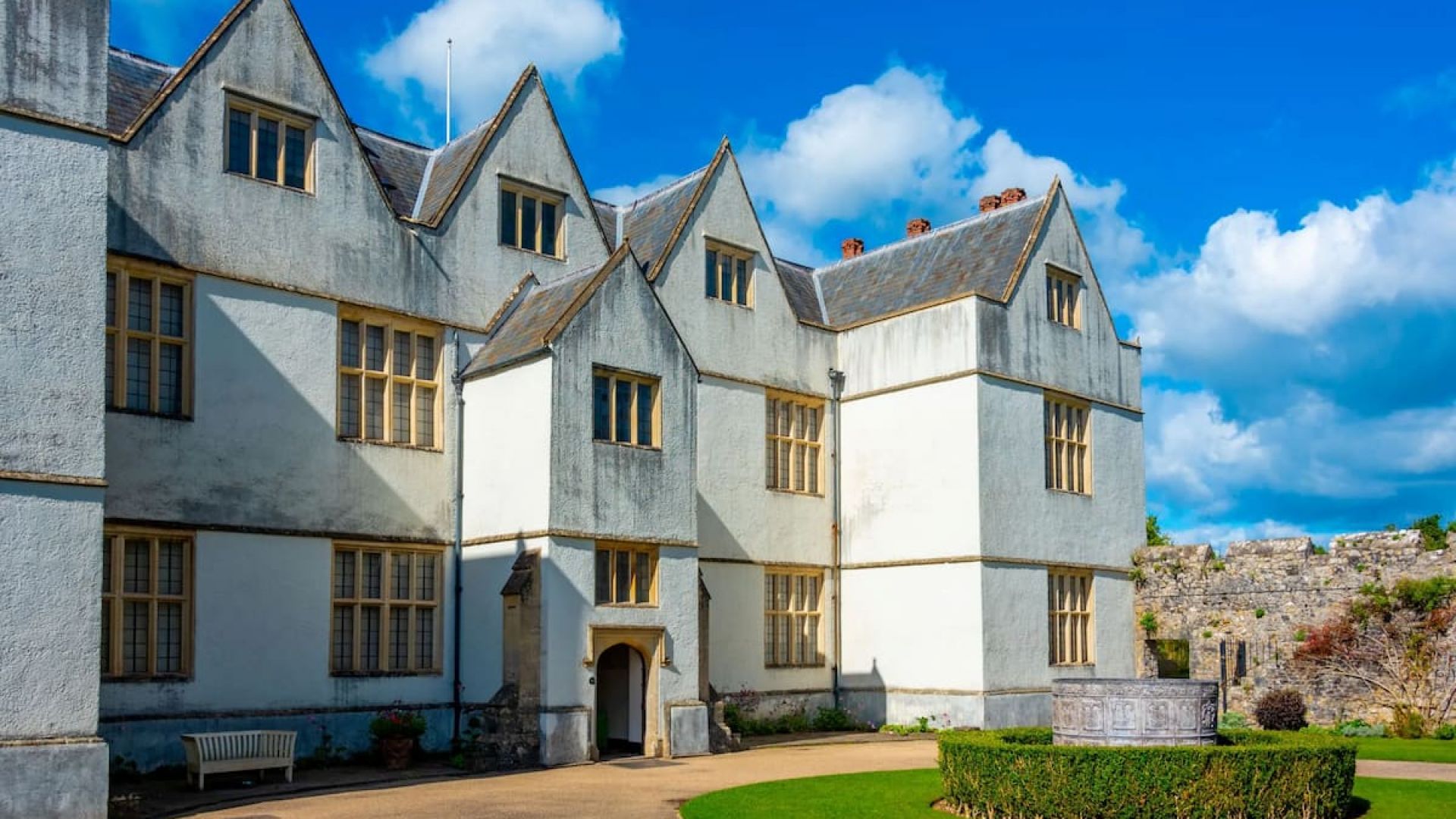 Legendary Castles & Mountains of Wales