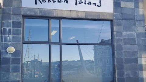 Robben Island Museum: Guided Tour with Roundtrip Transfer