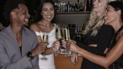 Bubbly Nights - 2 hours of free-flowing bubbles and 2 starters