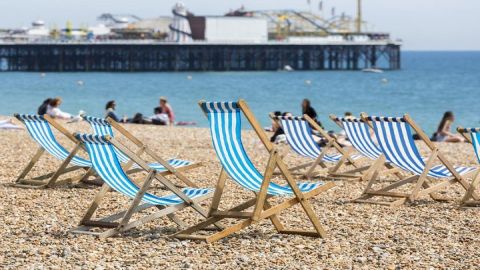 Self-Guided Scavenger Hunt: Brighton By The Sea