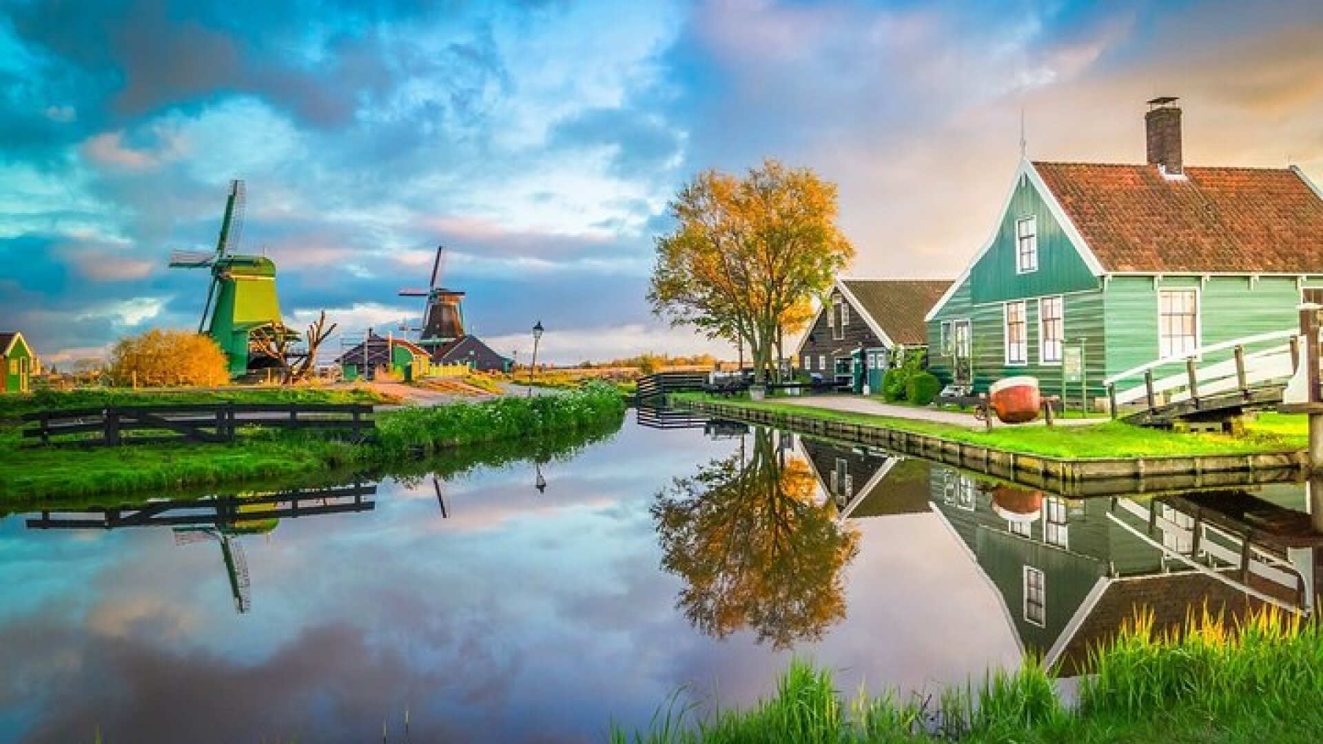 Windmill Tour from Amsterdam, Including Volendam & Marken