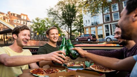 Amsterdam Evening Canal Cruise With Pizza and Drinks