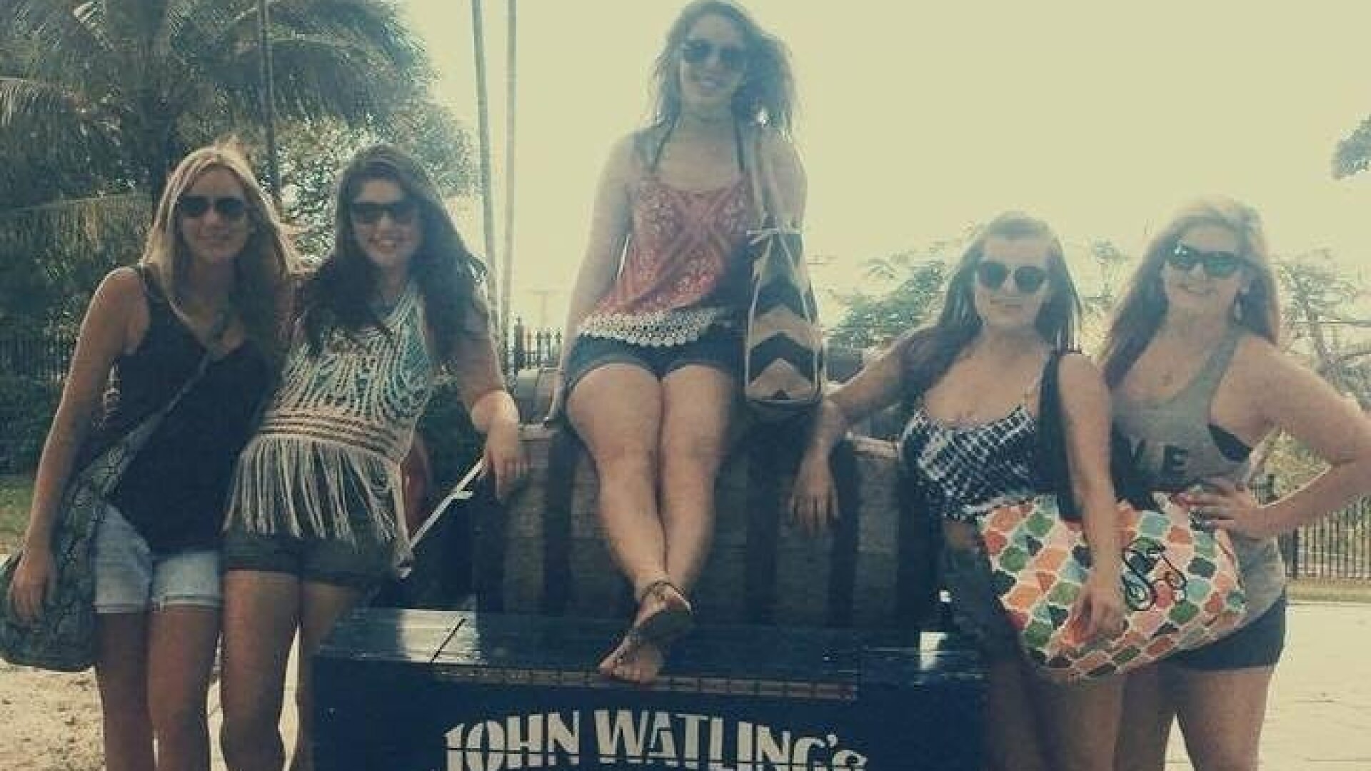 Rum Reggae and Rhythms Tour: Dancing and Cocktails