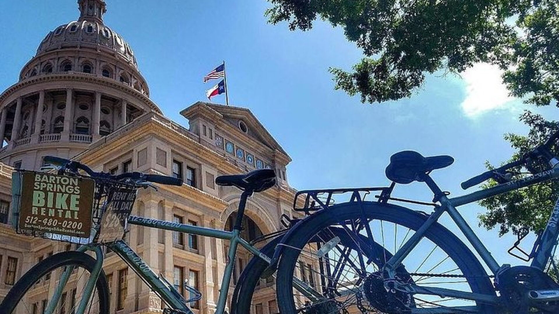 Austin in a Nutshell Bike Tour with a Local Guide