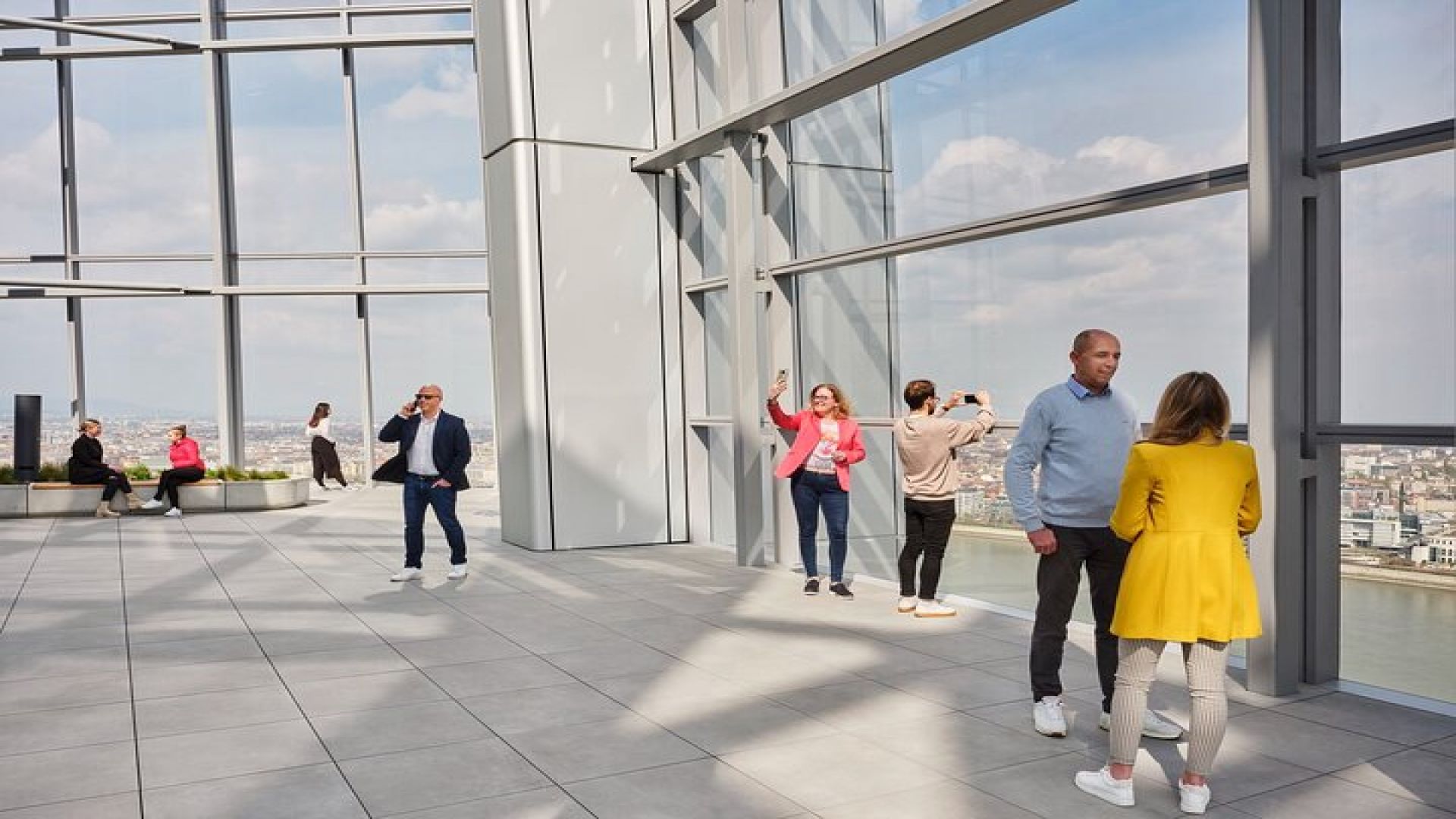 SkyDeck Tower – Budapest Panorama & AR Experience