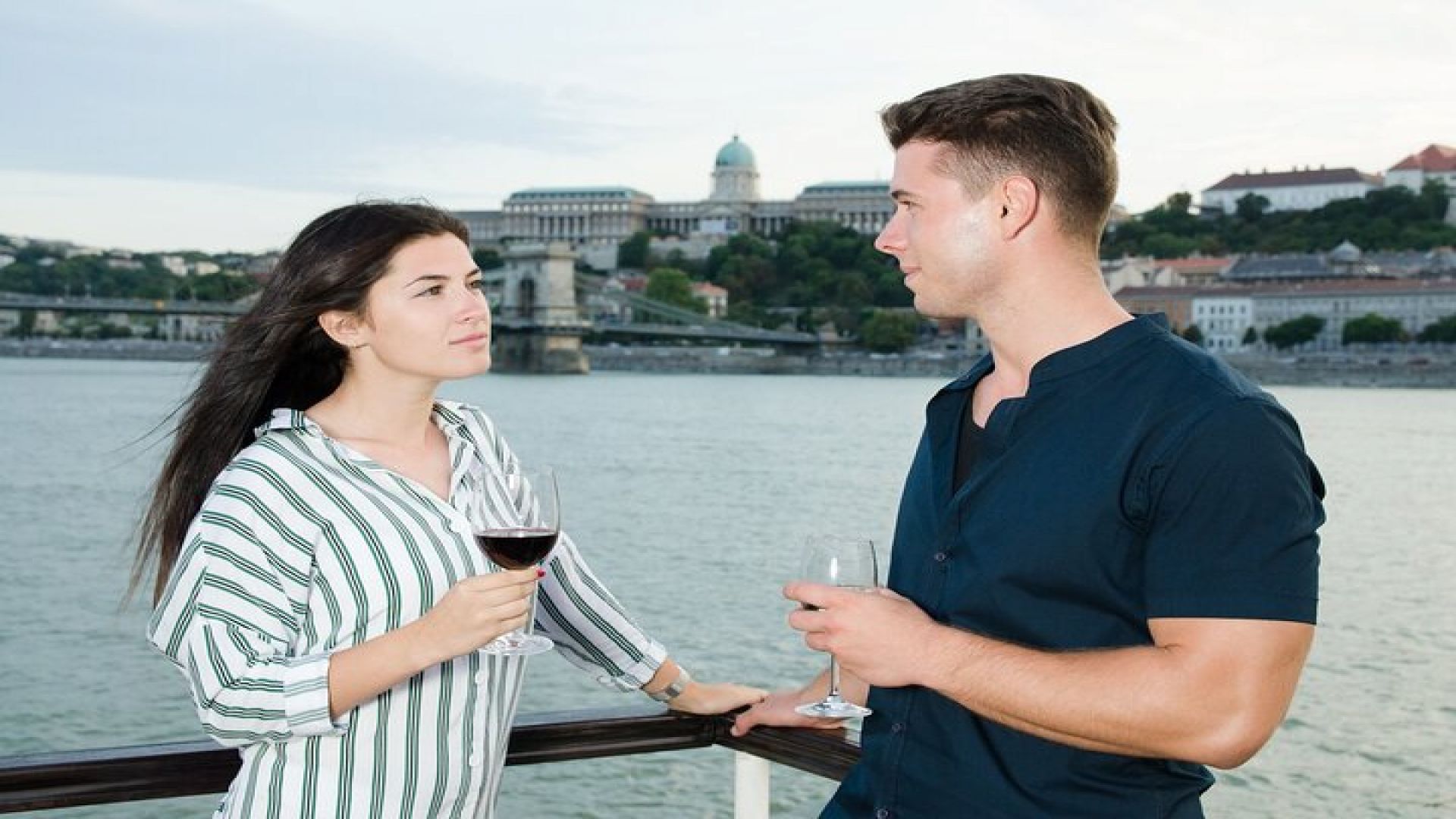Budapest Danube Cruise with Audioguide and Panorama Terrace