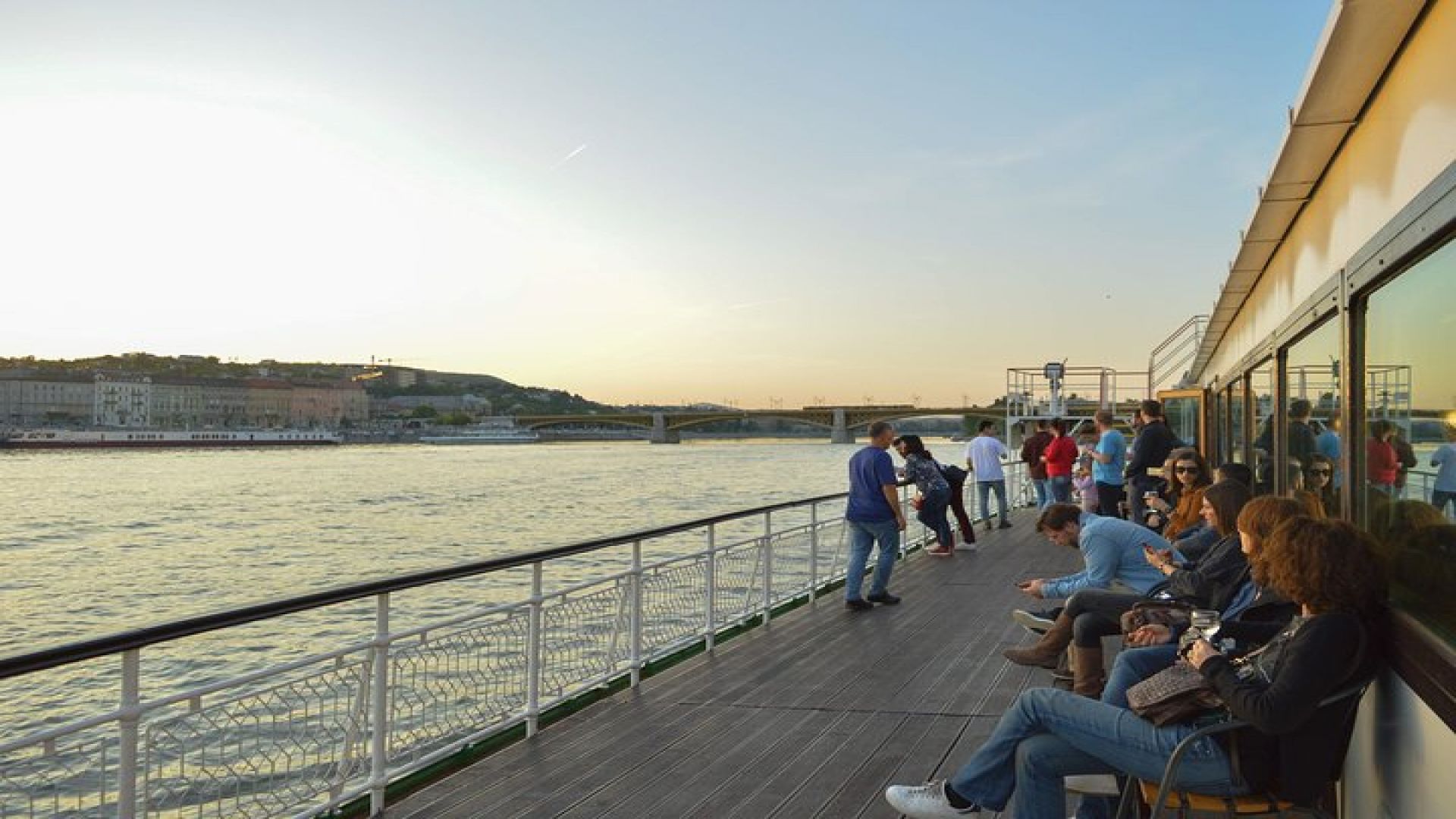 Booze Cruise Budapest Sightseeing Danube Cruise