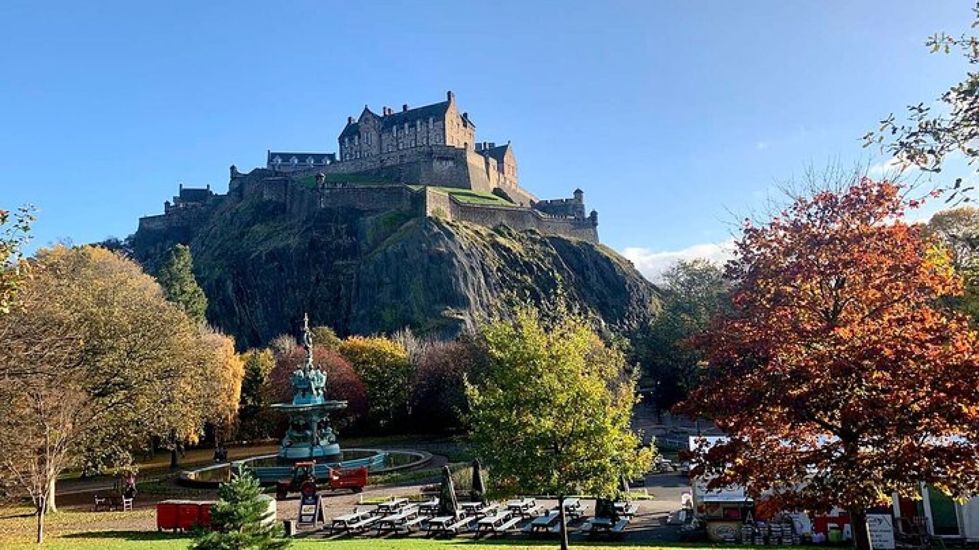 Edinburgh Castle: Guided Walking Tour with Entry Ticket