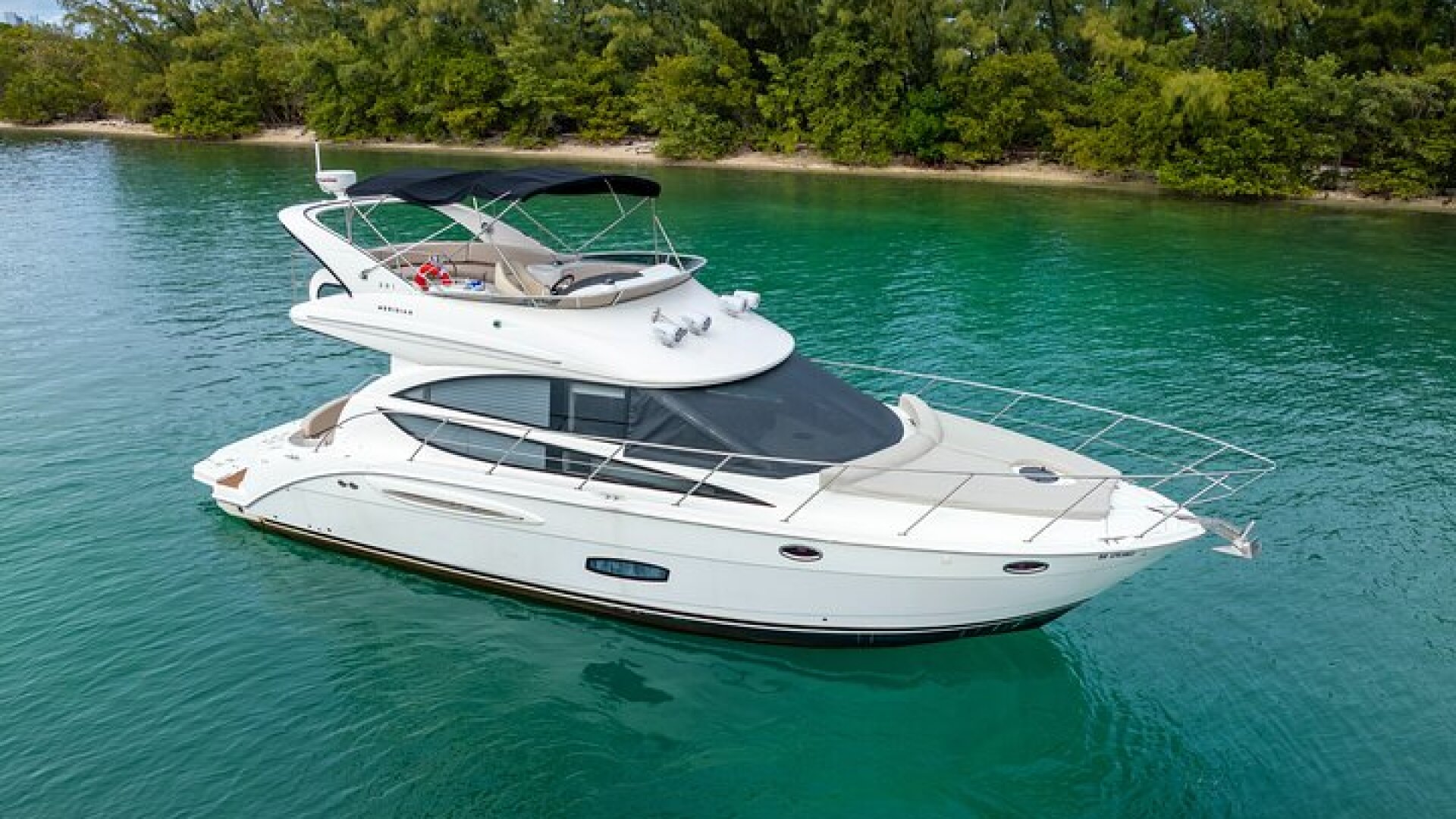 42 to 46 Ft Private Yacht Miami, rent for 2 or 4 hours, 13 ppl