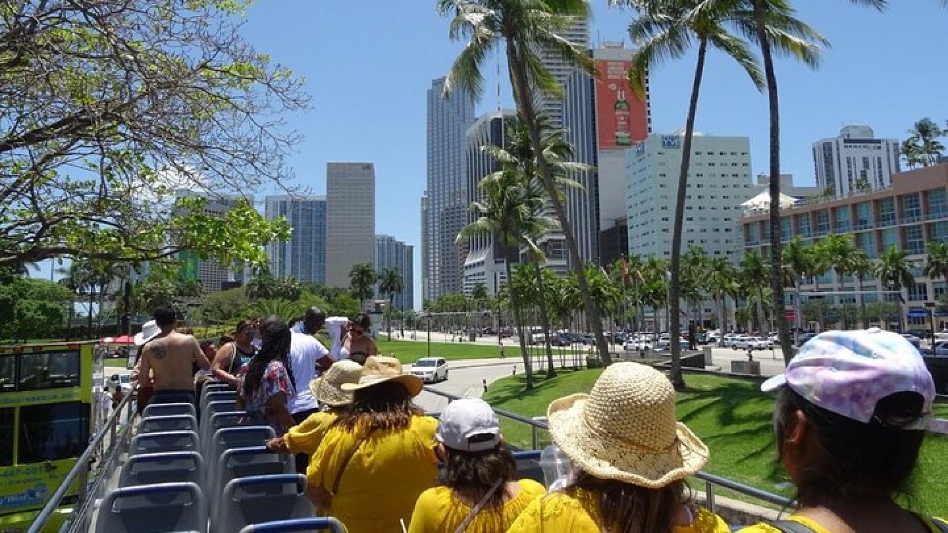 City Half Day Tour of Miami by Bus with Sightseeing Cruise