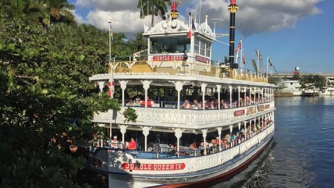 Jungle Queen Riverboat 90-Minute Narrated Sightseeing Cruise in Fort Lauderdale