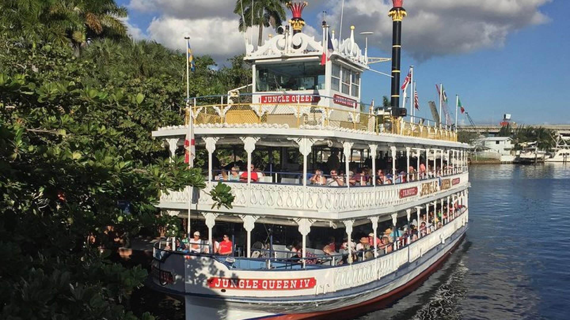 Jungle Queen Riverboat 90-Minute Narrated Sightseeing Cruise in Fort Lauderdale