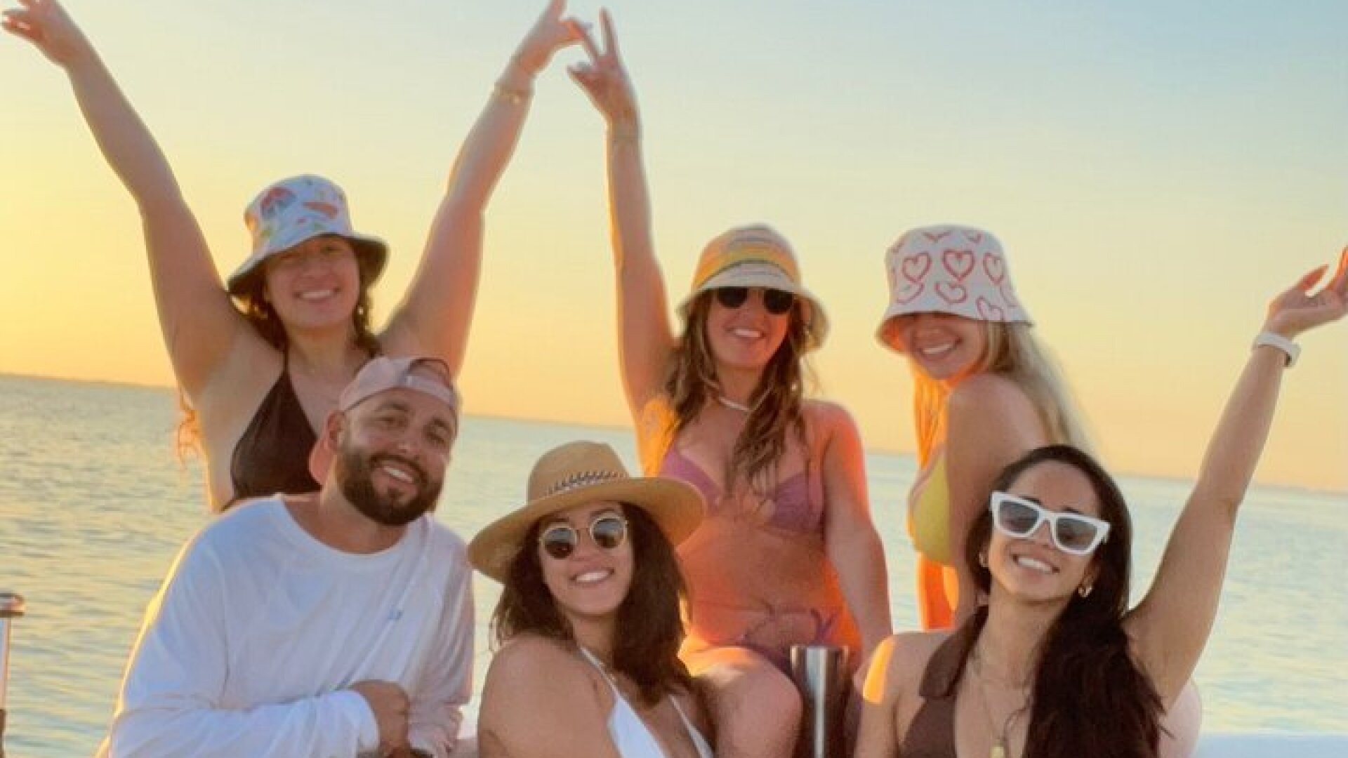 Private Boat Ride in Miami with Experienced Captain and Champagne