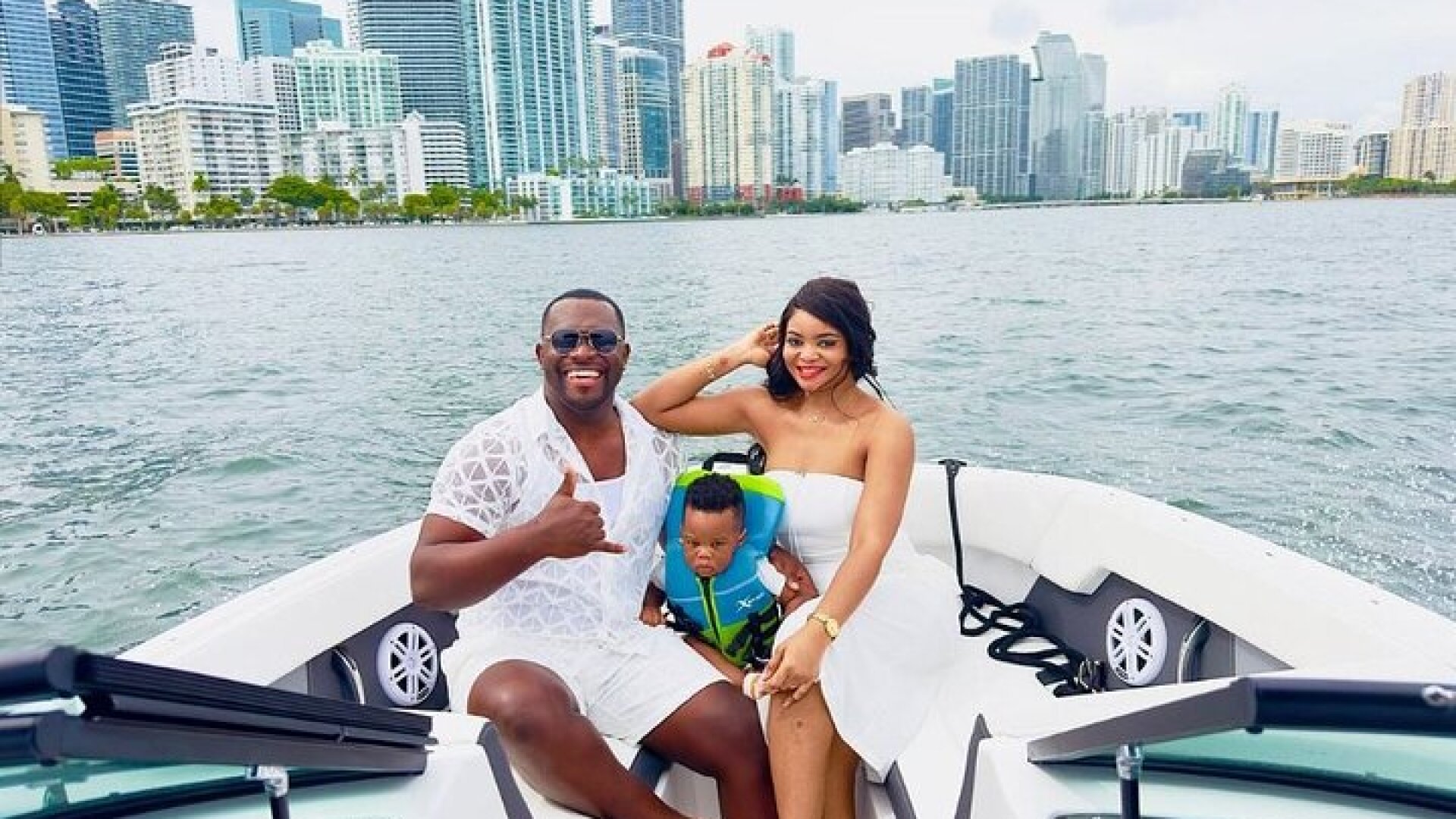 Private Boat Ride in Miami with Experienced Captain and Champagne