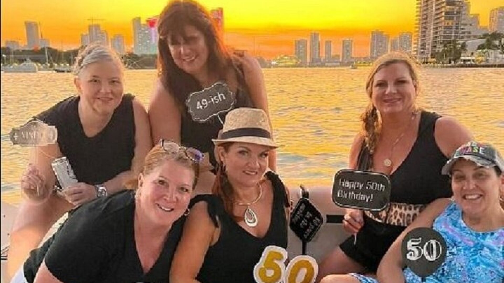 Private Boat Ride in Miami with Experienced Captain and Champagne