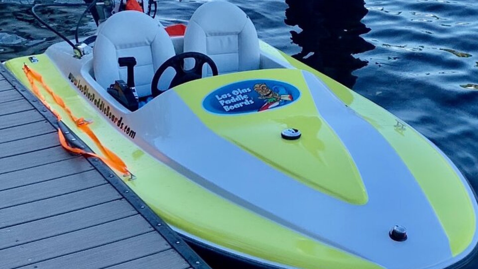 Ft. Lauderdale Mini Powerboat Rental. Canal, Yacht, Mansion Tour