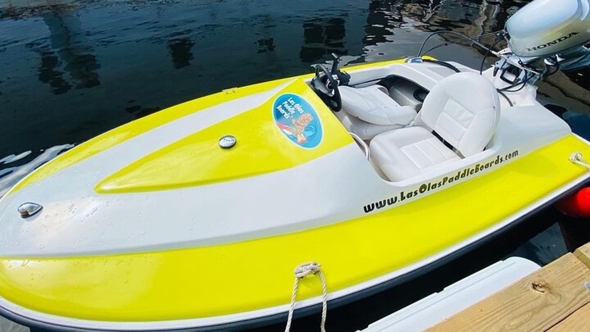 Ft. Lauderdale Mini Powerboat Rental. Canal, Yacht, Mansion Tour