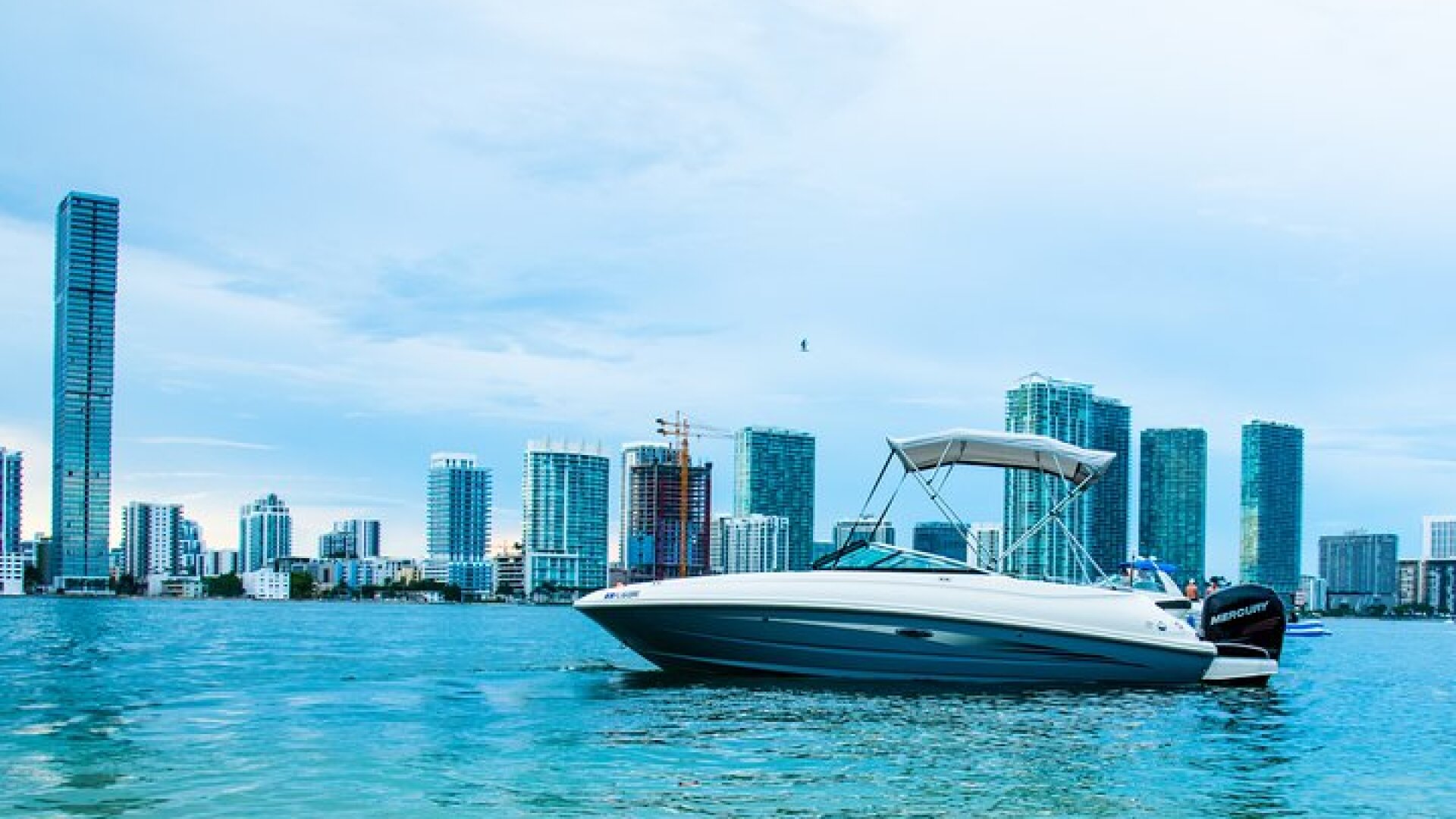 Private 4 hour Boat Rental with Captain in Fort Lauderdale!