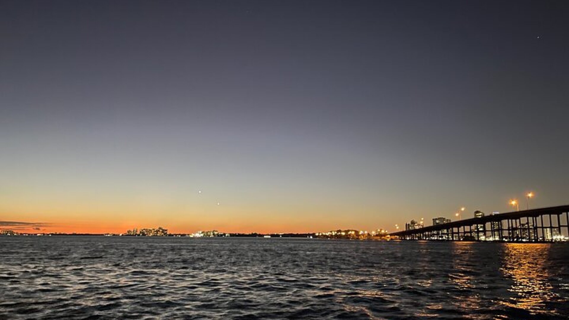 Private Moon-Watch Boat Cruise in Fort Lauderdale