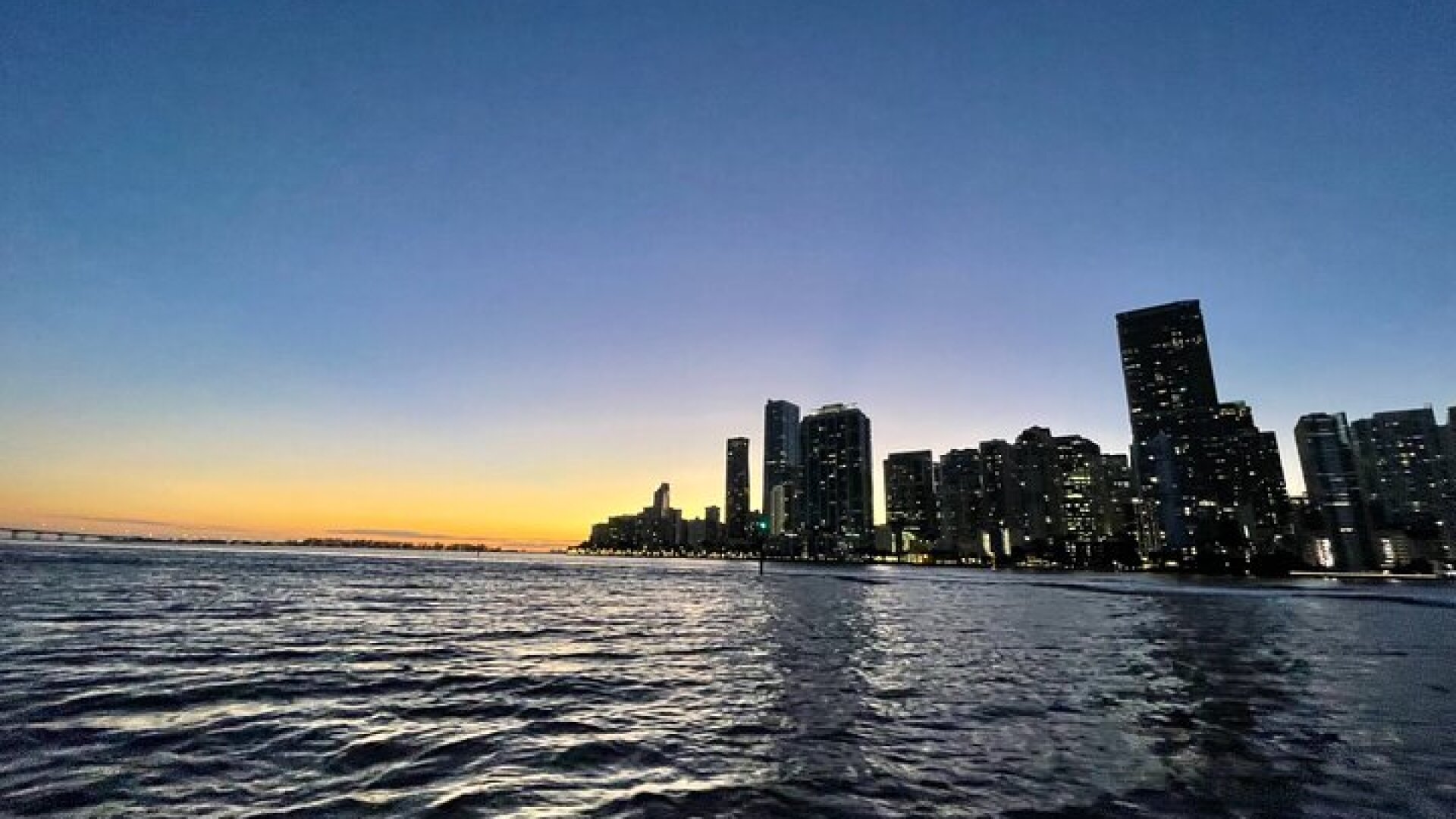 Private Moon-Watch Boat Cruise in Fort Lauderdale