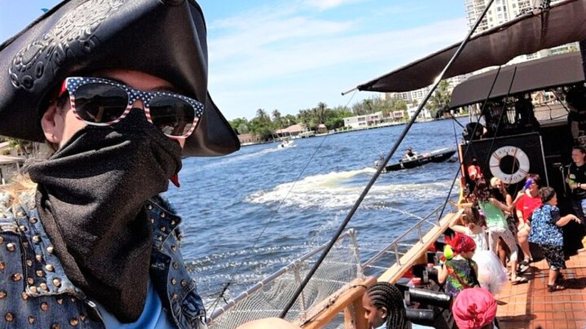 1-Hour Interactive Pirate Cruise (arrive 30 minutes early)