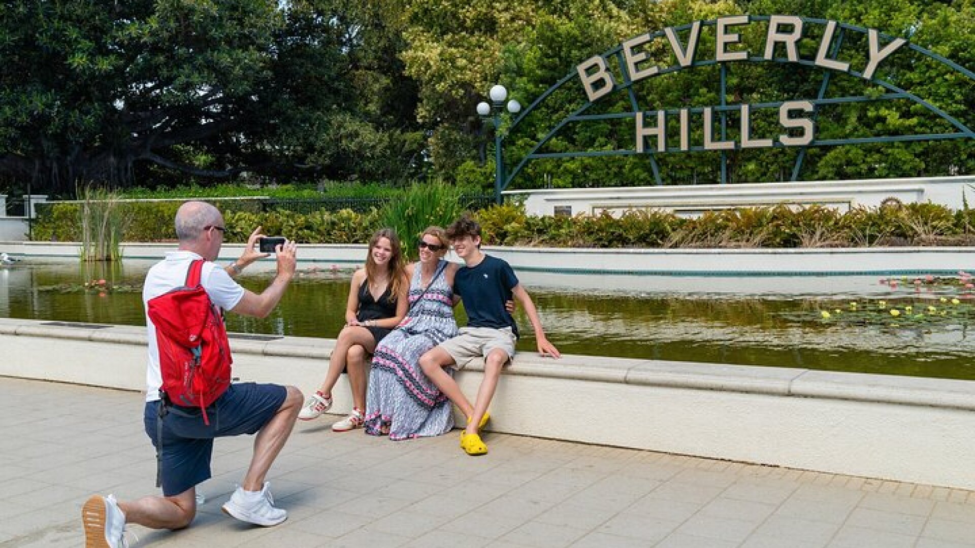 Hollywood, Beverly Hills & Celebrity Homes Tour by Open Air Bus 